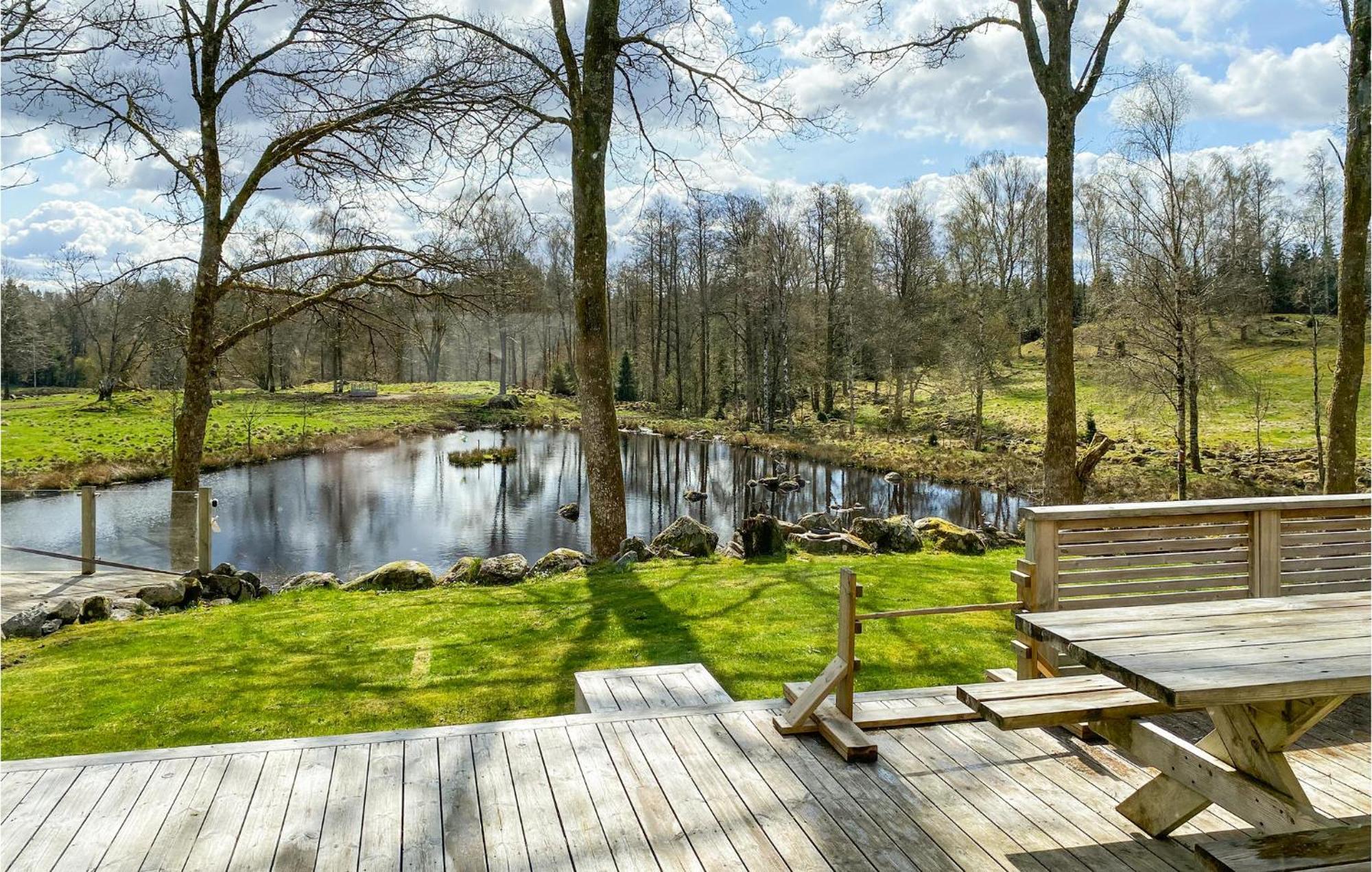 Awesome Home In Aetran With Lake View Atran Exterior foto